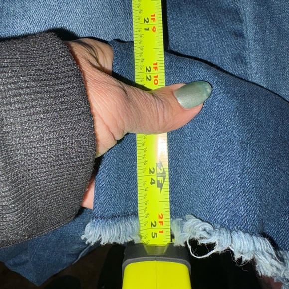 Democracy Wide Leg Jeans - Picture 8 of 9